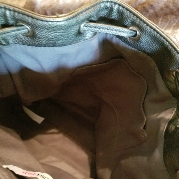 Backpack - Picture 3 of 3